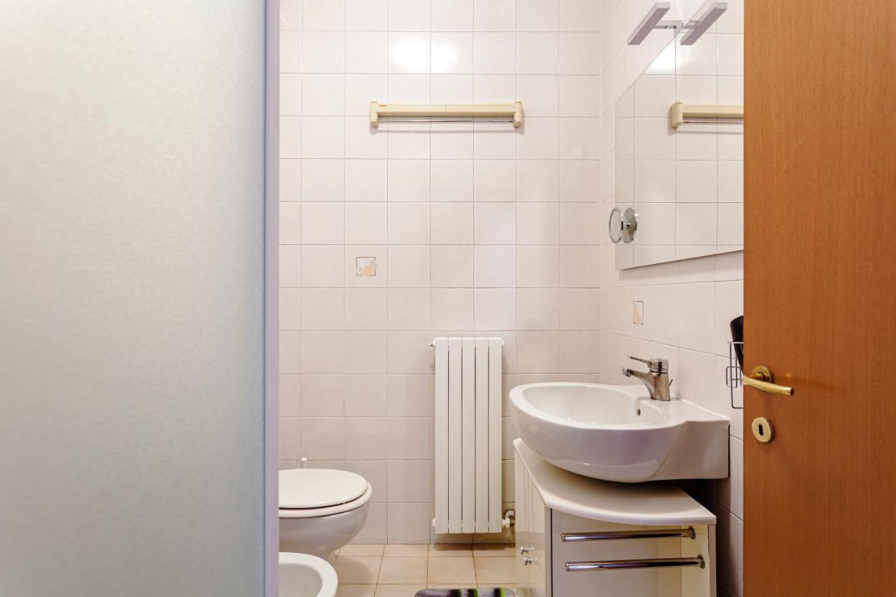 Comfy Apartment In Corso Como Milano Exterior foto